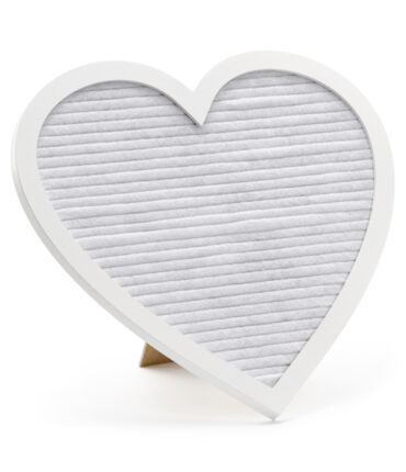 Lavagna da lettere in feltro a forma di cuore in cornice di legno di colore bianco